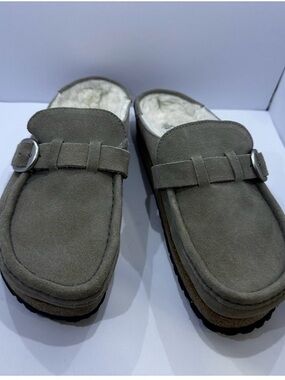 Like new Birkenstock Buckley Shearling-Lined Clogs – Gray Taupe Suede size W- 40